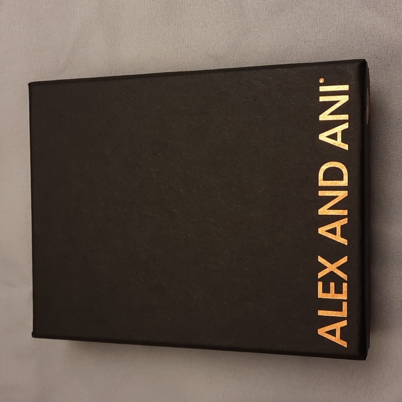 NWT, Alex and Ani Made of Honor Bangle Bracelet - Picture 7 of 7